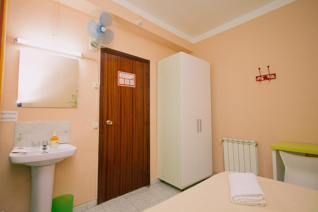 Pension Norma Barcelona Exterior foto